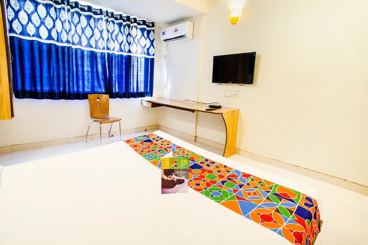 Fabexpress Karishma - Shivaji Nagar, 3*